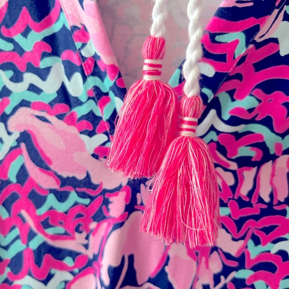 Lilly Pulitzer UPF 50 Rylie Hooded Coverup - Picture 3 of 3